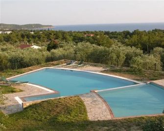 Feggari Hotel - Potos - Pool