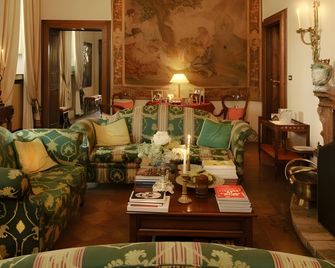 Borgo Storico Seghetti Panichi - Castel di Lama - Lounge