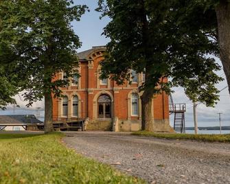 The Customs House Inn - Pictou