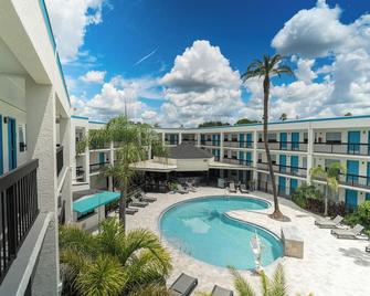 Oasis Bay Suites, Tampa, Busch Gardens, Usf - Tampa - Pool