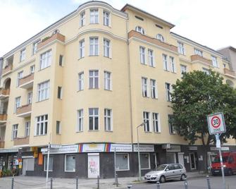 Pension Brinn - Berlin - Building