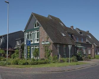 Hotel Am Elisabethufer - Jever - Будівля