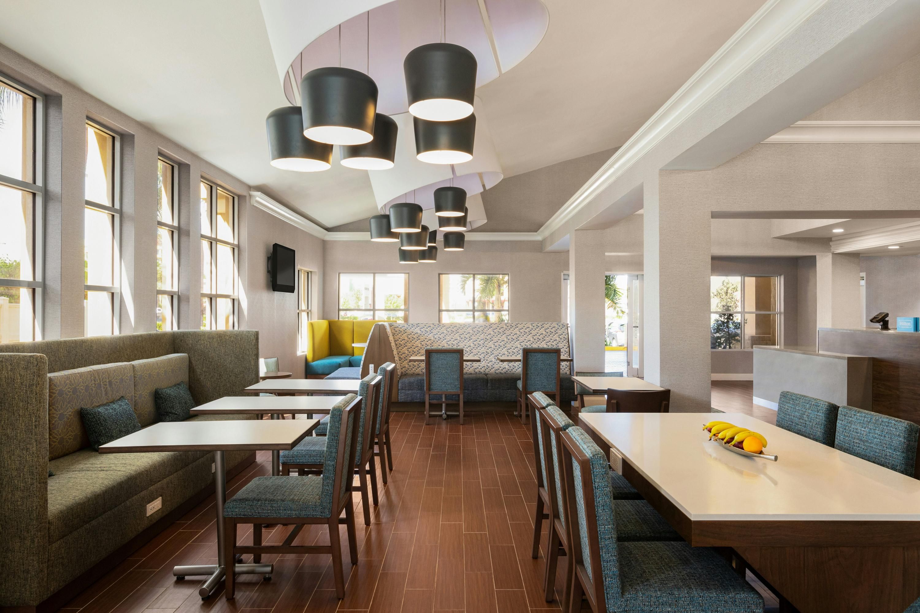 Hampton Inn & Suites Ft. Lauderdale Airport/South Cruise Port - הוליווד - מסעדה