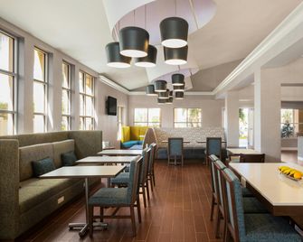Hampton Inn & Suites Ft. Lauderdale Airport/South Cruise Port - Hollywood - Restaurant
