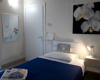 La Casa Di Emma - Rozzano - Slaapkamer