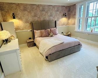 Red Roofs - Luxury 5-Bed Home Near Edinburgh - Tranent - Sypialnia
