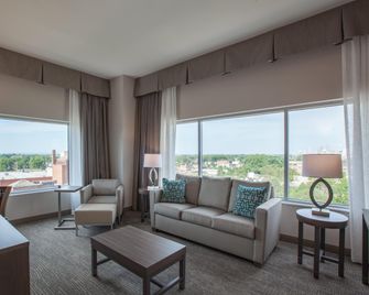 Holiday Inn Cleveland Clinic By IHG - Cleveland - Vardagsrum