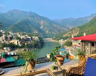 Skyard Hostel & Homestay- Harsil Valley - Harsil