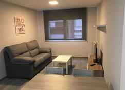 dp85 Apartamentos - Sarria - Living room