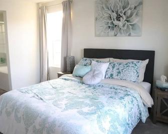 Brand new Luxury 4 bedroom home close to the beach - Santa Paula - Bedroom