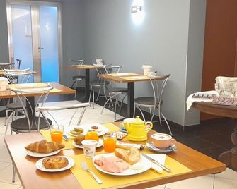 Hotel Ceretto - Busca