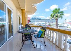 Bay Harbor Luxury 1 bedroom apartments - Oranjestad - Balcone