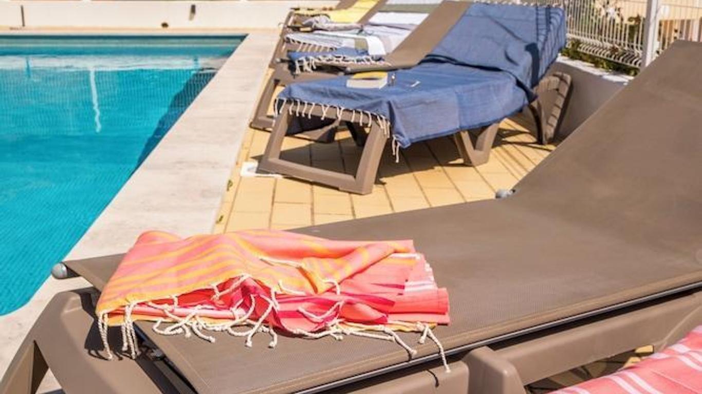 Vila Sta Teresinha Suites