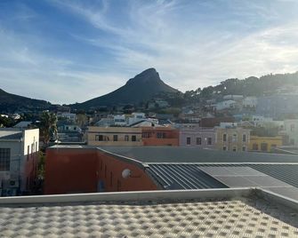 M&B Backpackers - Cape Town