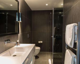 B-aparthotel Kennedy - The Hague - Bathroom