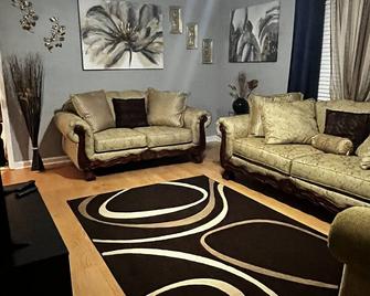 Home away from home - Birmingham - Sala de estar