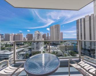 Ala Moana Hotel Ocean view with balcony - Honolulu