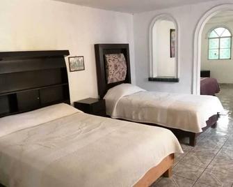 Hotel Colibri - Malinalco - Bedroom