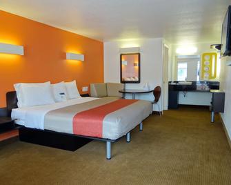 Motel 6-Erie, Pa - Erie - Bedroom
