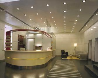 Hotel Greif - Bolzano - Front desk