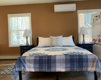 Close to Wineries Brewery Restaurants Ski Historical HikingTrails Hudson River - Ulster Park - Bedroom