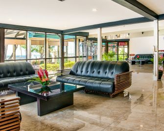 Tanoa Waterfront Hotel - Lautoka - Lobby