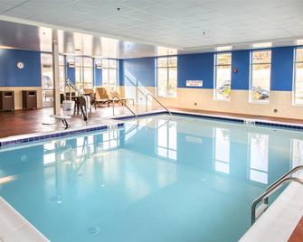 Hyatt Place Charlottesville - Charlottesville - Uima-allas