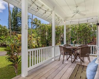 Kuuipo Hale on Weke Rd in Hanalei - short walk to the beach & A/C! TVNC #1159 - Hanalei - Balcony