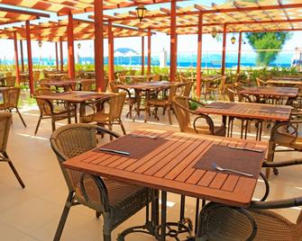 My Ella Bodrum Resort & Spa - トゥルグトレイス - レストラン