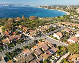 Lovely apartment for 4 people with A/C, WIFI, TV, terrace, panoramic view and parking - Cagliari
