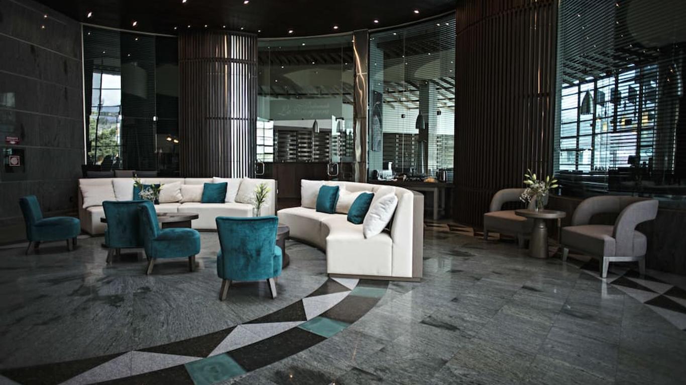 Suites Camino Real