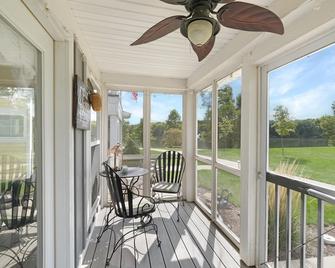 Our Happy Place #2 - Ottawa - Balkon