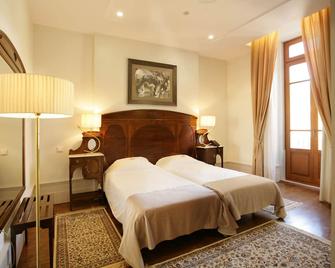 Hotel Ibn-Arrik - Coimbra - Bedroom