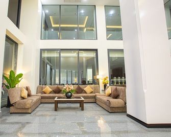 Nalada Hotel - 波別 - 大廳