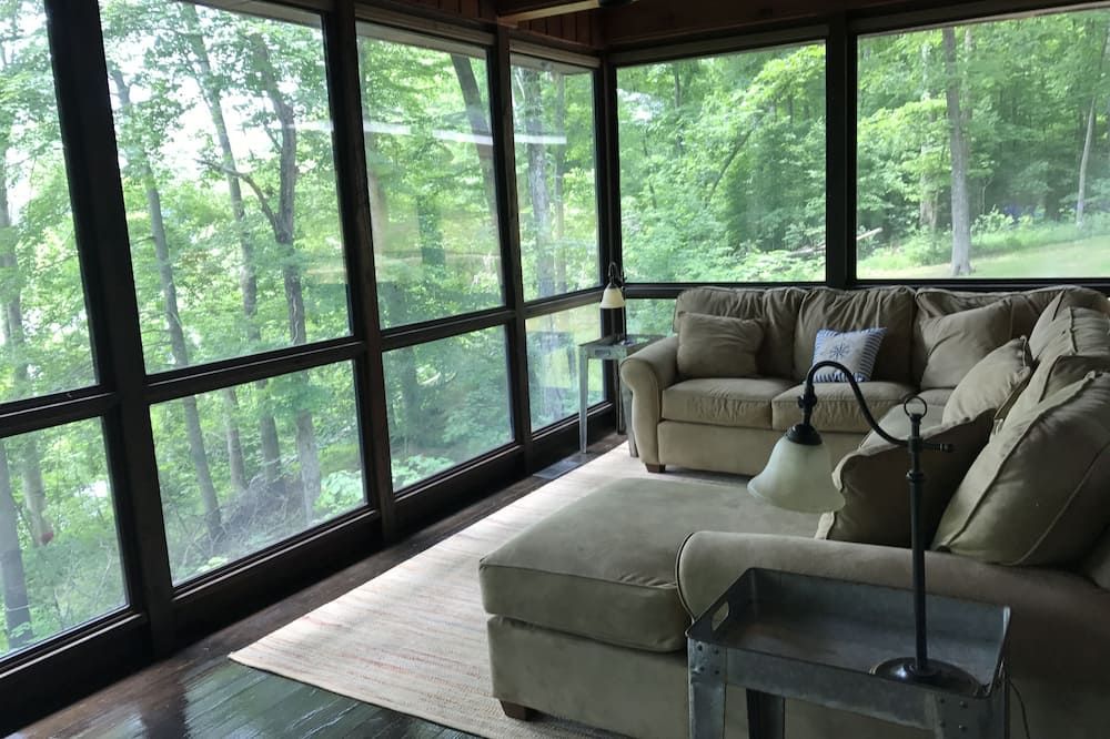 Year-round 3BR/2BA Lake front - Nolin State Park (1mile) -Mammoth Cave (30min) - Mammoth Cave - Living room