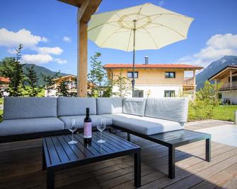 Bergchalet Falkenstein, Inzell, cleaning included - Inzell - Patio