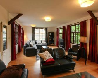 Ferienhaus Atelier - Enkirch - Wohnzimmer