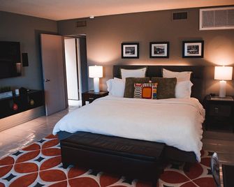 Modernist 1 Br, 2 Ba Condo In The Raquet Club Colony! Palm Springs City Id #1814 - פאלם ספירנגס - חדר שינה