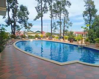 Stung Sangke Hotel - Battambang - Pool
