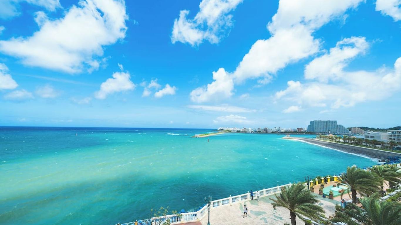 Hilton Okinawa Chatan Resort