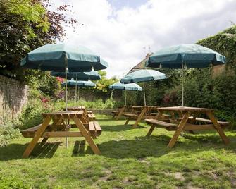The William Caxton - Tenterden - Patio