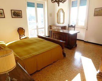 Quadrilocale con Vista - Levanto - Slaapkamer