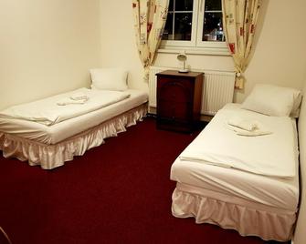 Hotel Swami - Mělník - Bedroom