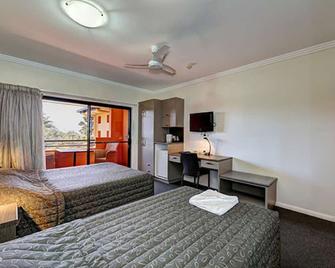Kacy's Bargara Beach Motel - Bargara - Bedroom