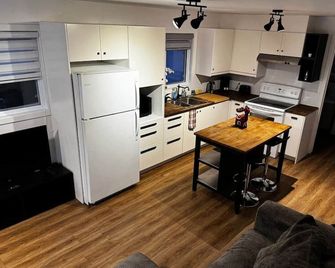 Au coeur du village - Rawdon - Кухня