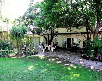 Suite 3-Doves Nest Guest House-Bed and Breakfast - Kempton Park - Patio