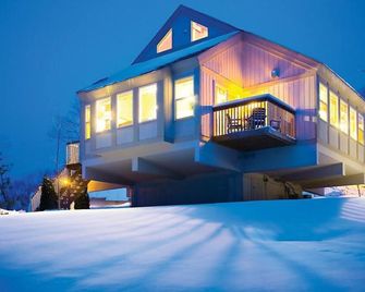 Family Adventure Getaway: 1BR Townhome at Christmas Mountain Village - Wisconsin Dells - Edificio