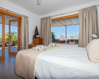 Villa Luna Mar - Magnificent Sea Views - Private Pool - Hot Tub - Puerto Calero - Schlafzimmer