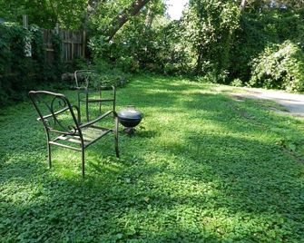 Side A-Convenient and comfortable home near waterfront- - Sun Prairie - Terasa