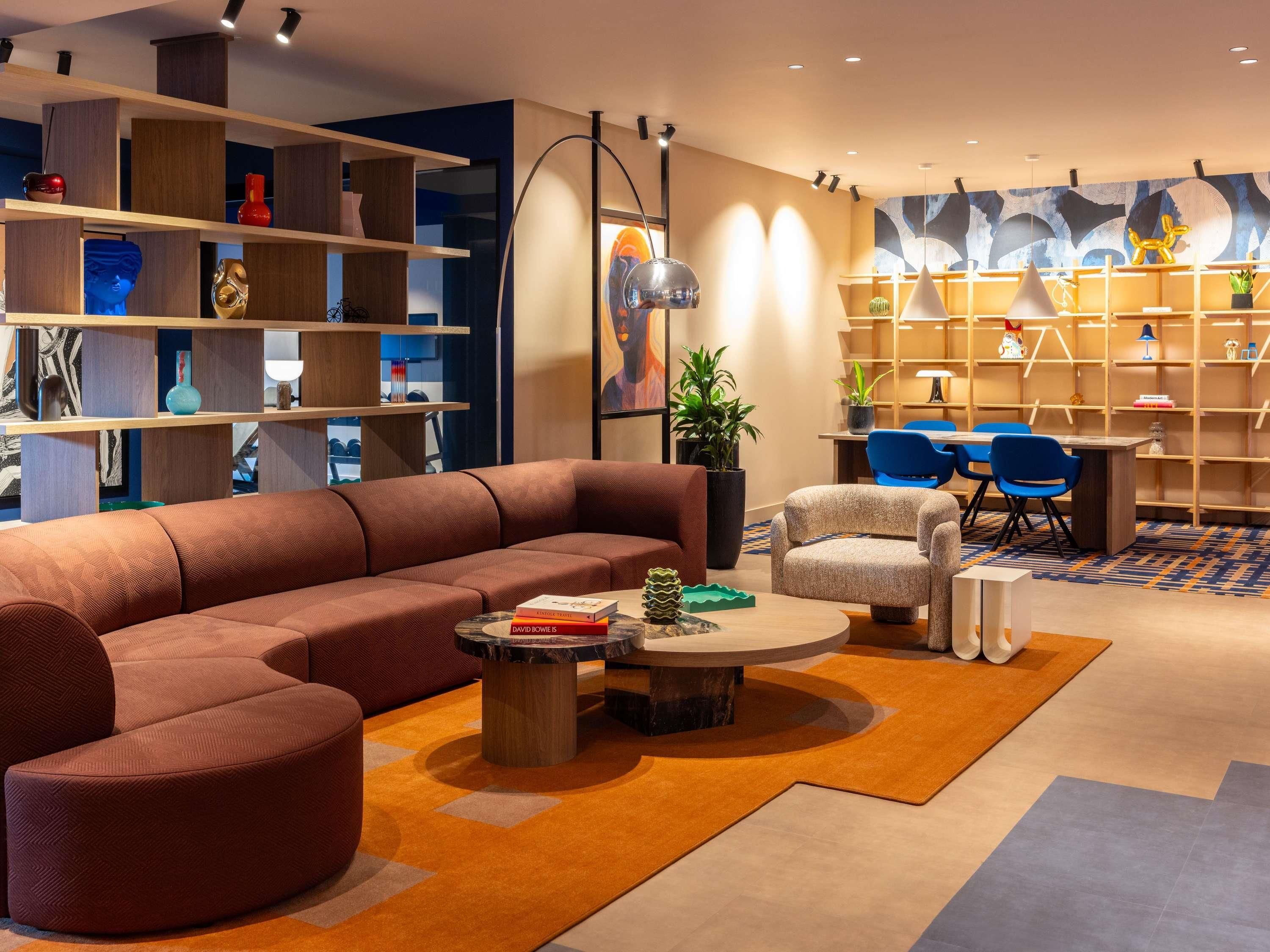 TRIBE Hotel Den Haag Centraal - Opened December 2025 - La Haya - Lounge